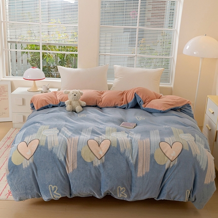 91家纺网 家纺一手货源 找家纺 （总）富馨莱 2024新款牛奶绒230克印花全消光被套