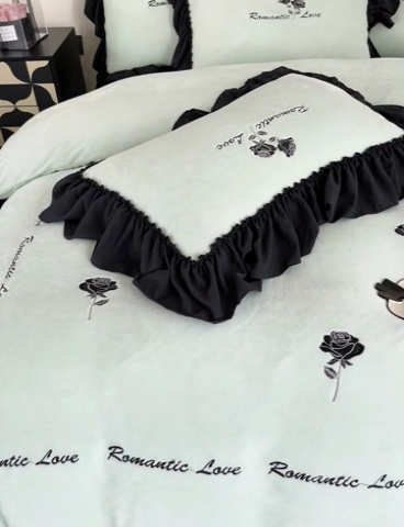 91家纺网 家纺一手货源 找家纺 凯美家居 2024新款法式牛奶绒刺绣四件套-欧雅 欧雅-浅绿