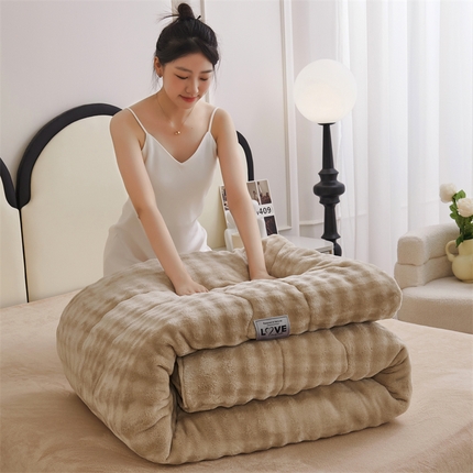 91家纺网 家纺一手货源 找家纺 （总）81号家纺 2024新款1保暖兔绒牛奶绒冬被