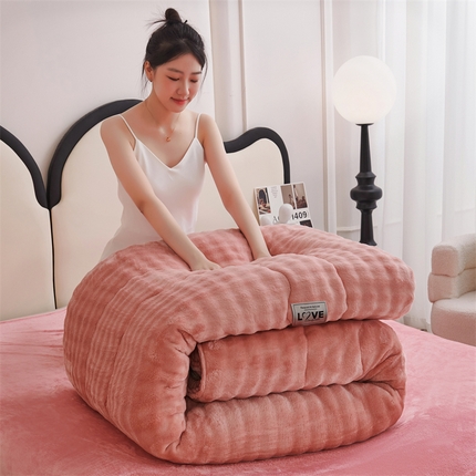 91家纺网 家纺一手货源 找家纺 81号家纺 2024新款1保暖兔绒牛奶绒冬被 少女粉