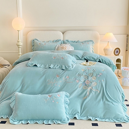 91家纺网 家纺一手货源 找家纺 （总）孟鑫家纺 2025高克重牛奶绒韩版花边绣花四件套浪漫之约系列