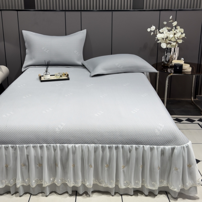 91家纺网 家纺一手货源 找家纺 81号家纺 2024新款冰感豆豆床裙款凉席 高级灰