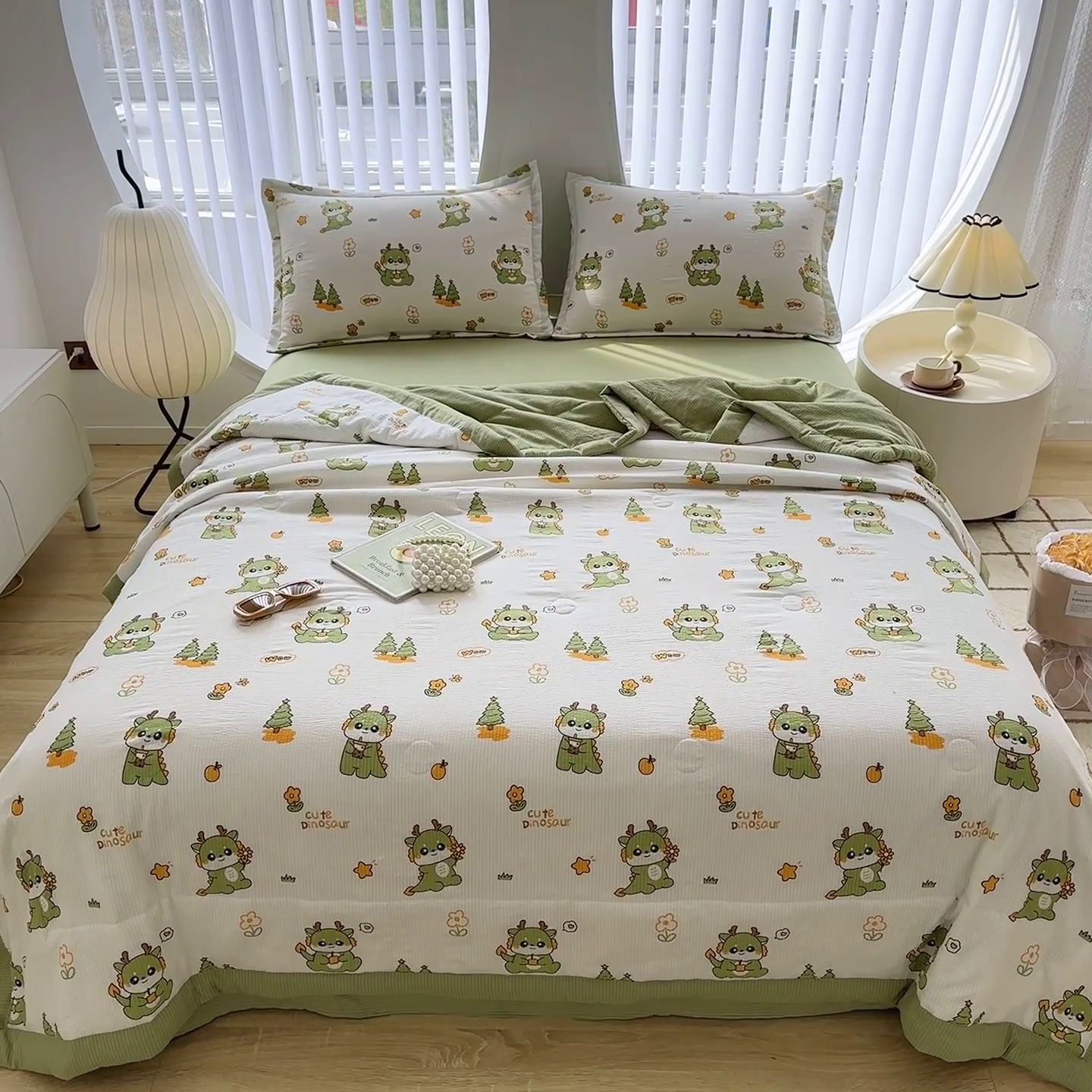 91家纺网 家纺一手货源 找家纺 81号家纺 2024新款1泡泡纱印花夏被四件套 小恐龙