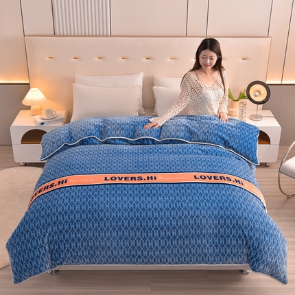 91家纺网 家纺一手货源 找家纺 （总）静缘分 2025新款230克特厚牛奶绒金貂绒床裙款保暖单品被套 