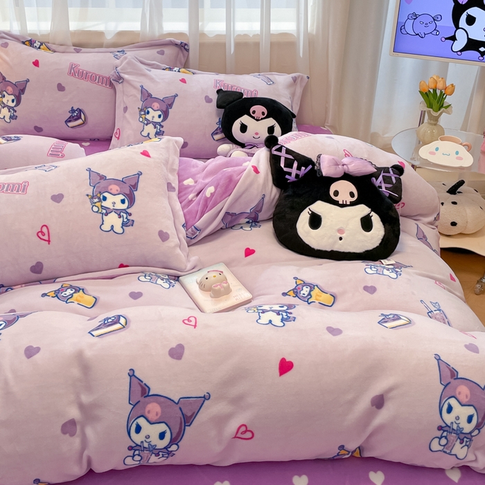 91家纺网 家纺一手货源 找家纺 暮思家居 2024新款三丽鸥正版授权高克重200克加厚保暖卡通牛奶绒四件套 牛奶绒-甜心库洛米