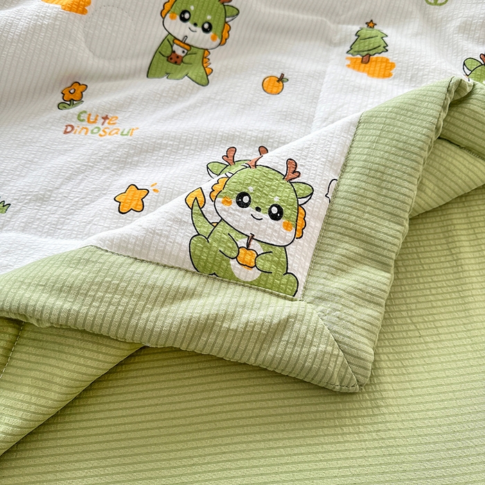 91家纺网 家纺一手货源 找家纺 81号家纺 2024新款1泡泡纱印花夏被四件套 小恐龙