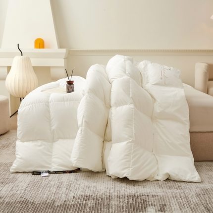 91家纺网 家纺一手货源 找家纺 （总）新款糯感暖芯鹅绒被被子被芯（被头脱卸款）