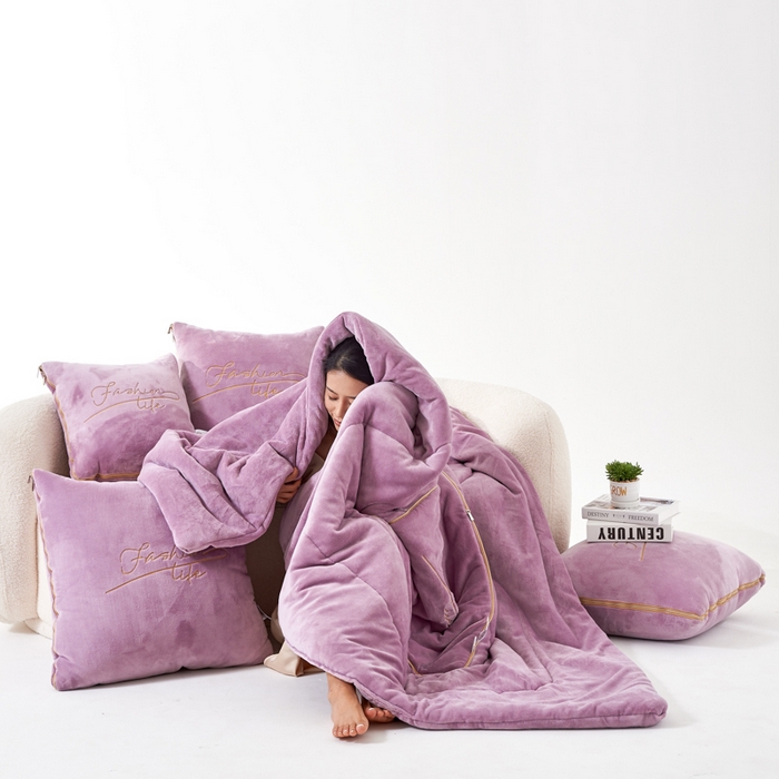 91家纺网 家纺一手货源 找家纺 照世家纺 2024新款牛奶绒轻奢抱枕被 香芋紫