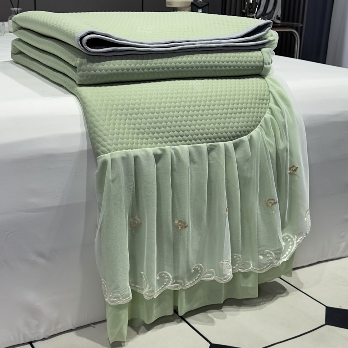 91家纺网 家纺一手货源 找家纺 81号家纺 2024新款冰感豆豆床裙款凉席 青草绿