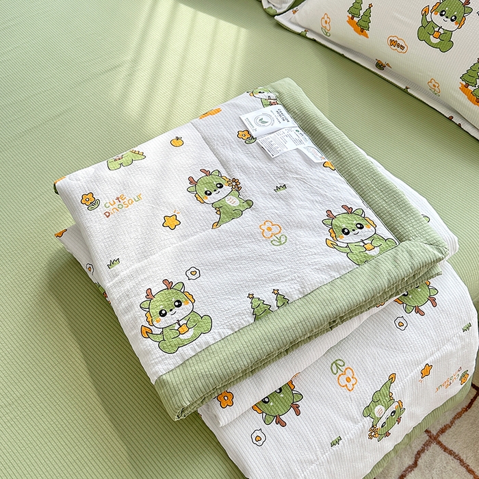 91家纺网 家纺一手货源 找家纺 81号家纺 2024新款1泡泡纱印花夏被四件套 小恐龙