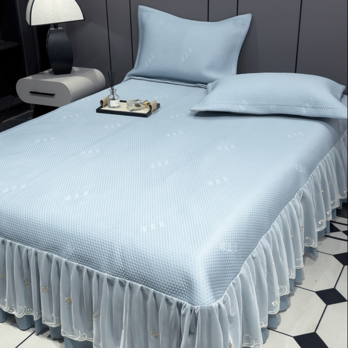 91家纺网 家纺一手货源 找家纺 81号家纺 2024新款冰感豆豆床裙款凉席 天空蓝