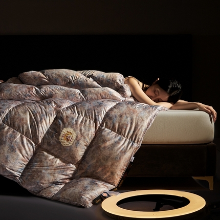 91家纺网 家纺一手货源 找家纺 （总）新款蒙田里斯（拒水）数码印花鹅绒被被子被芯