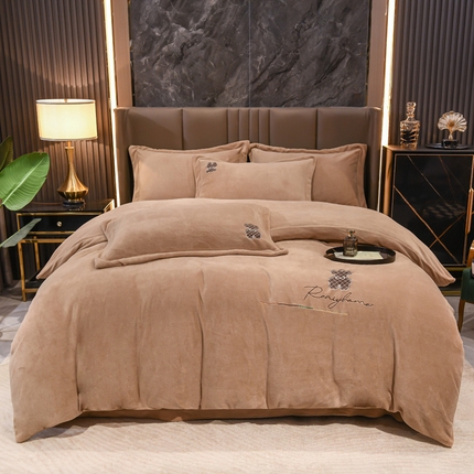 91家纺网 家纺一手货源 找家纺 （总）81号家纺 2024新款直播纯色加厚法莱金貂绒宝宝牛奶绒刺绣四件套