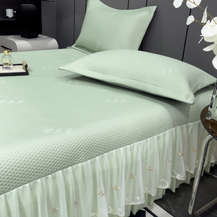 91家纺网 家纺一手货源 找家纺 81号家纺 2024新款冰感豆豆床裙款凉席 青草绿