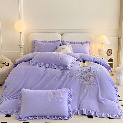 91家纺网 家纺一手货源 找家纺 （总）孟鑫家纺 2025高克重牛奶绒韩版花边绣花四件套浪漫之约系列