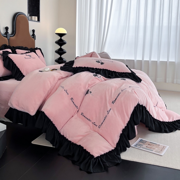 91家纺网 家纺一手货源 找家纺 凯美家居 2024新款法式牛奶绒刺绣四件套-欧雅 欧雅-粉玉