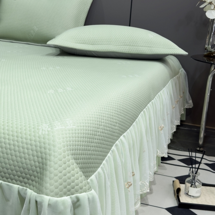 91家纺网 家纺一手货源 找家纺 81号家纺 2024新款冰感豆豆床裙款凉席 青草绿