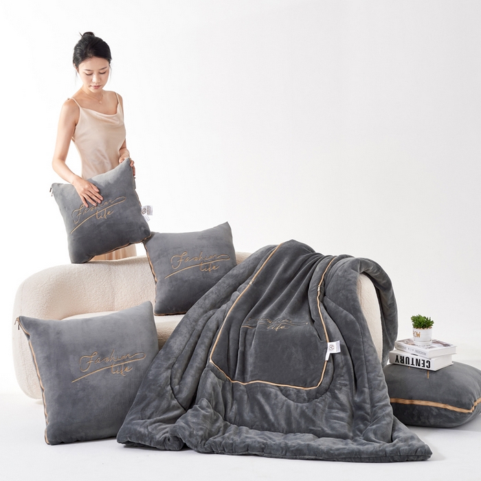 91家纺网 家纺一手货源 找家纺 照世家纺 2024新款牛奶绒轻奢抱枕被 深灰