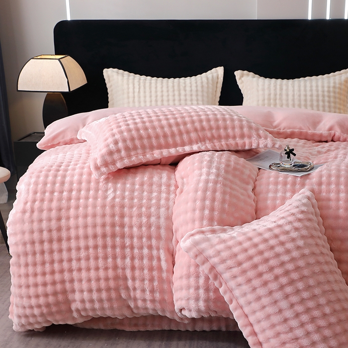 91家纺网 家纺一手货源 找家纺 席之家 2024新款加厚兔毛牛奶绒四件套 荧光粉