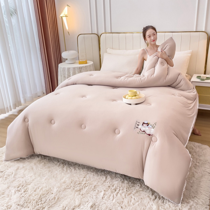 91家纺网 家纺一手货源 找家纺 81号家纺 2024新款针织棉花边烫花被冬被被芯 浅粉