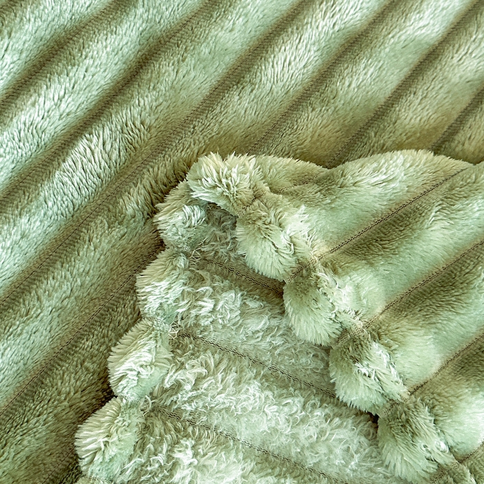 91家纺网 家纺一手货源 找家纺 芸锦豪 2024新款仿兔毛抽条毛毯-卷边款 绿色