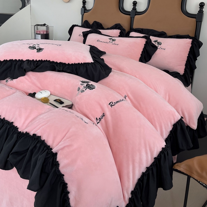 91家纺网 家纺一手货源 找家纺 凯美家居 2024新款法式牛奶绒刺绣四件套-欧雅 欧雅-粉玉