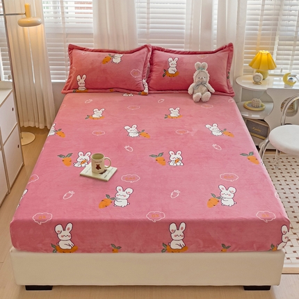 91家纺网 家纺一手货源 找家纺 （总）富馨莱 2024新款印花230克牛奶绒全消光床笠