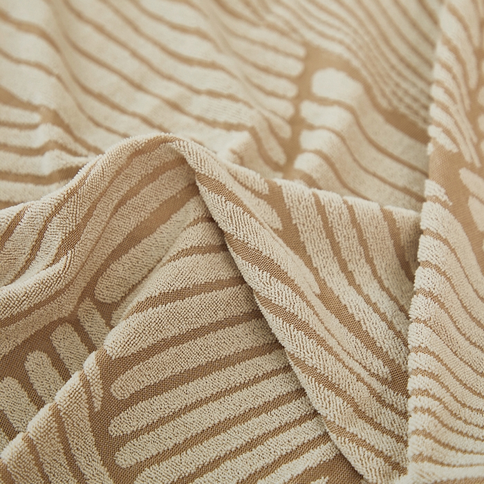 91家纺网 家纺一手货源 找家纺 共鸣沙发套 2024新款臻品提花系列沙发套(裙摆款) 枫纹-驼色