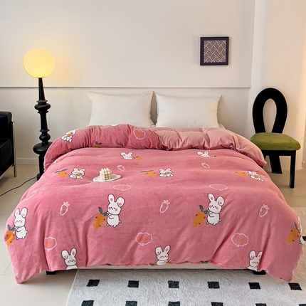 91家纺网 家纺一手货源 找家纺 （总）富馨莱 2024新款牛奶绒230克印花全消光被套