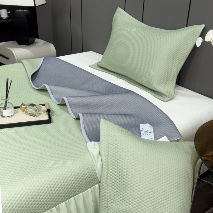 91家纺网 家纺一手货源 找家纺 81号家纺 2024新款冰感豆豆床裙款凉席 青草绿