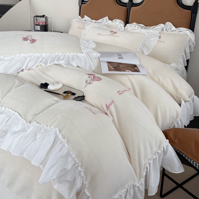 91家纺网 家纺一手货源 找家纺 凯美家居 2024新款法式牛奶绒刺绣四件套-欧雅 欧雅-奶白粉玫瑰