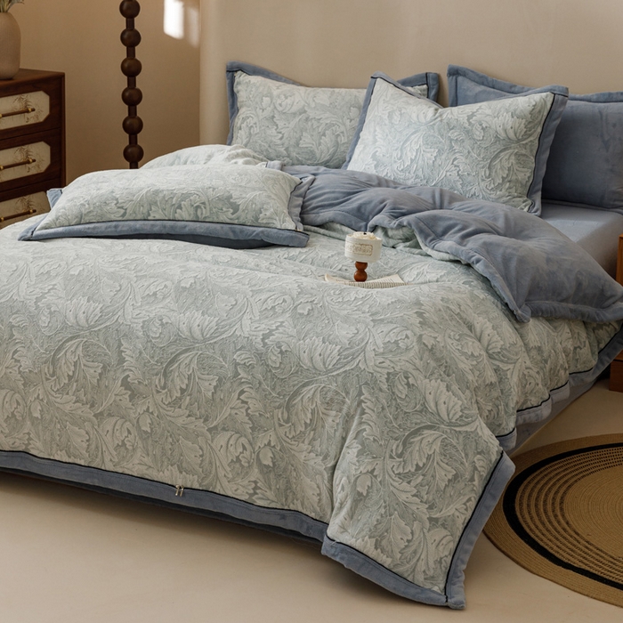 91家纺网 家纺一手货源 找家纺 2024新款牛奶绒染色雕花可拆洗冬被被子被芯 连枝