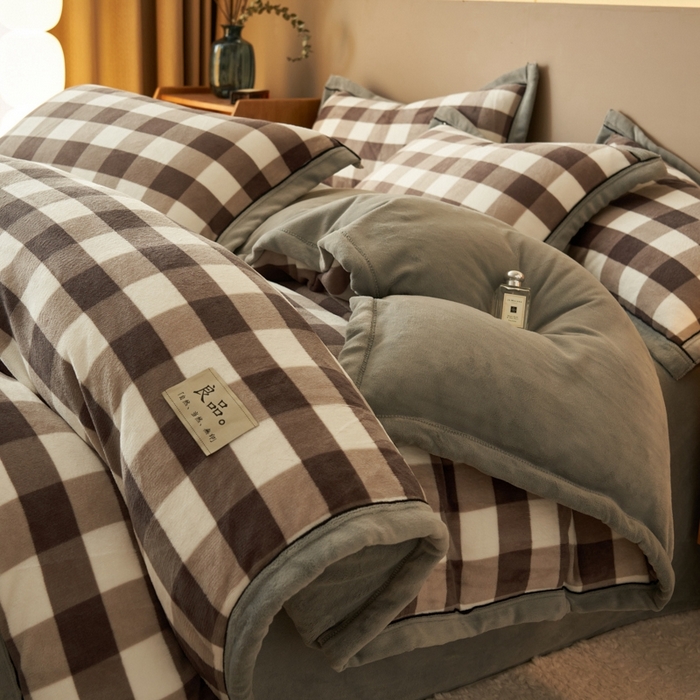 91家纺网 家纺一手货源 找家纺 2024新款无印风牛奶绒宽边可拆洗冬被被子被芯 无印风可拆洗冬被-大灰格