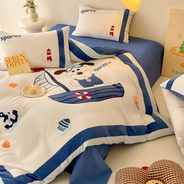 91家纺网 家纺一手货源 找家纺 星座家纺 2025新款大版卡通牛奶绒四件套 船长狗狗