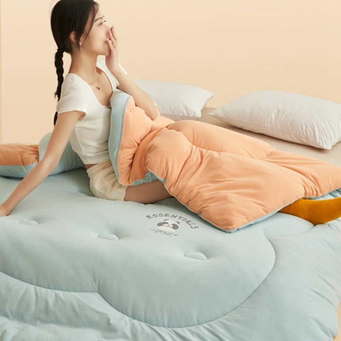 91家纺网 家纺一手货源 找家纺 2024新款b类针织德绒猫猫大豆冬被被子被芯 猫猫被-浅绿