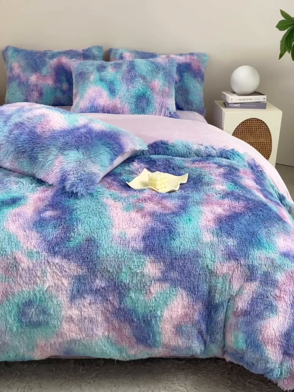 91家纺网 家纺一手货源 找家纺 品尚嘉家纺2025新款扎染水貂绒四件套长毛绒保暖套件扎染-兰彩虹
