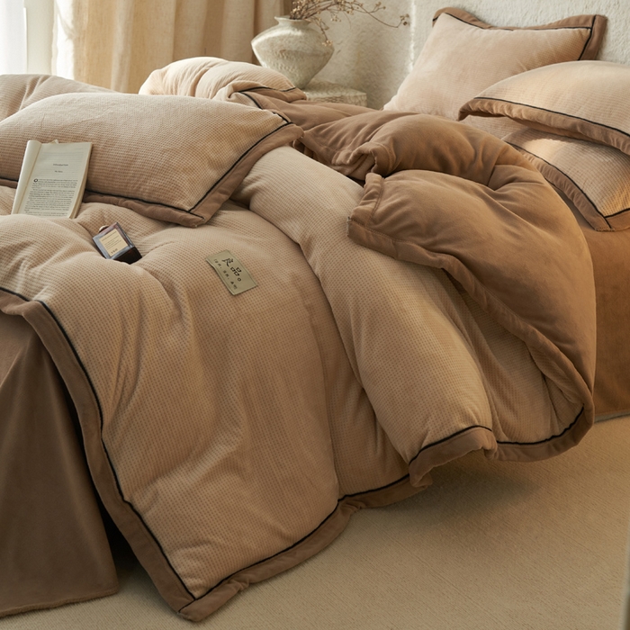 91家纺网 家纺一手货源 找家纺 2024新款牛奶绒华夫格可拆洗冬被被子被芯 华夫格可拆洗-驼色