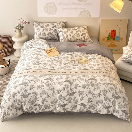 91家纺网 家纺一手货源 找家纺 星座家纺 2025新款大版卡通牛奶绒四件套 法式庄园