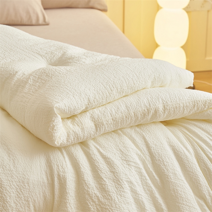 91家纺网 家纺一手货源 找家纺 （总）子由 2024新款b类韩系邹邹格大豆纤维冬被被子被芯