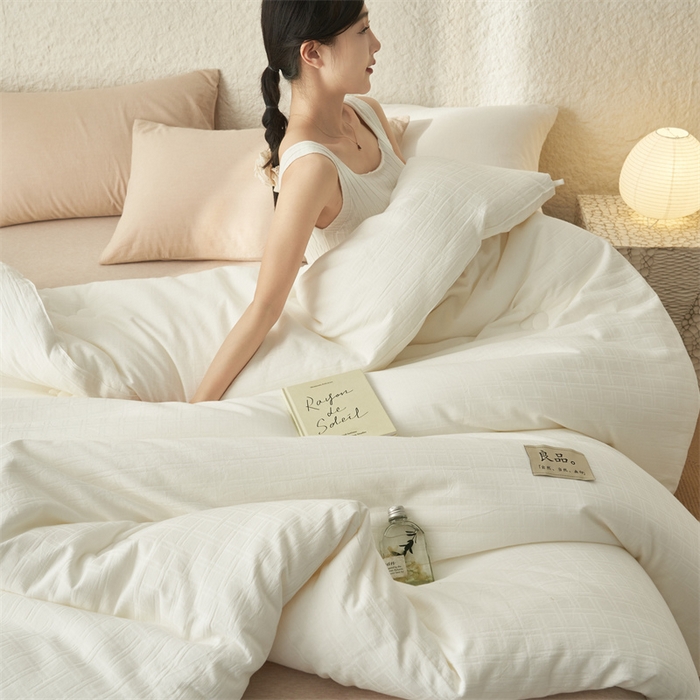 91家纺网 家纺一手货源 找家纺 2024新款b类100%纯棉水洗棉提花大豆纤维冬被 纯棉方格 日系风