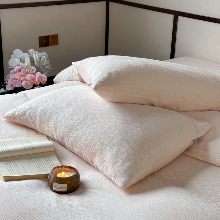 91家纺网 家纺一手货源 找家纺 （总）玛奇朵 2024新品韩国A类色织简约双面波点提花双层皱皱纱-波尔卡舞曲