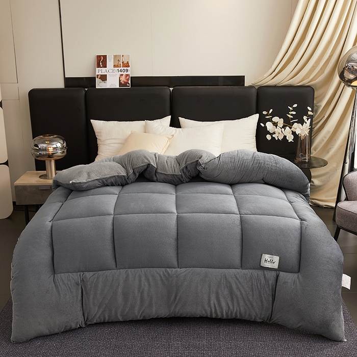 91家纺网 家纺一手货源 找家纺 梦恬佳 2024新款牛奶绒羊羔绒冬被被子被芯 纯灰色