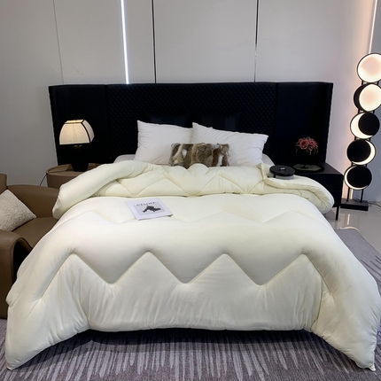 91家纺网 家纺一手货源 找家纺 奈萝家纺 2024新款超柔针织四季恒温春秋被冬被被子被芯 米黄