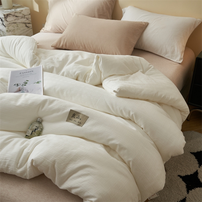 91家纺网 家纺一手货源 找家纺 2024新款b类100%纯棉水洗棉提花大豆纤维冬被 纯棉方格 简约风