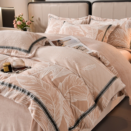 91家纺网 家纺一手货源 找家纺 （总）妮恒美 2024新款提花织带款牛奶绒床笠款四件套11