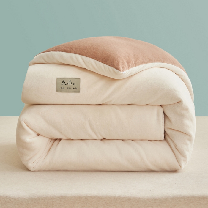 91家纺网 家纺一手货源 找家纺 2024新款双面牛奶绒德绒拼色冬被四件套 德绒拼色-椰白