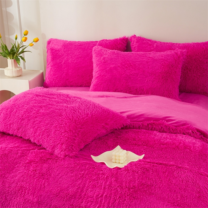 91家纺网 家纺一手货源 找家纺 品尚嘉家纺2025新款纯色水貂绒四件套长毛绒保暖套件玫红