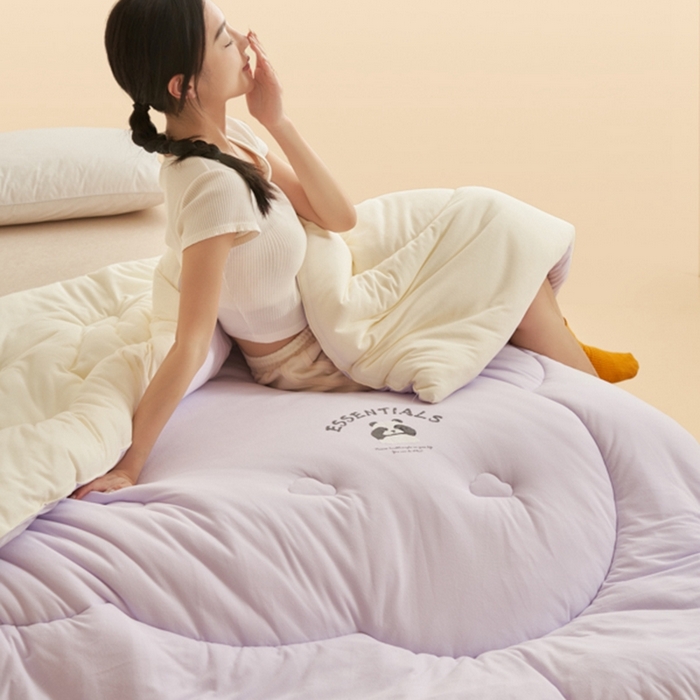 91家纺网 家纺一手货源 找家纺 2024新款b类针织德绒猫猫大豆冬被被子被芯 猫猫被-浅紫