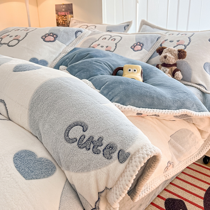 91家纺网 家纺一手货源 找家纺 倾慕家纺 2024新款加厚保暖6D立体雪花绒系列-单枕套 波波兔