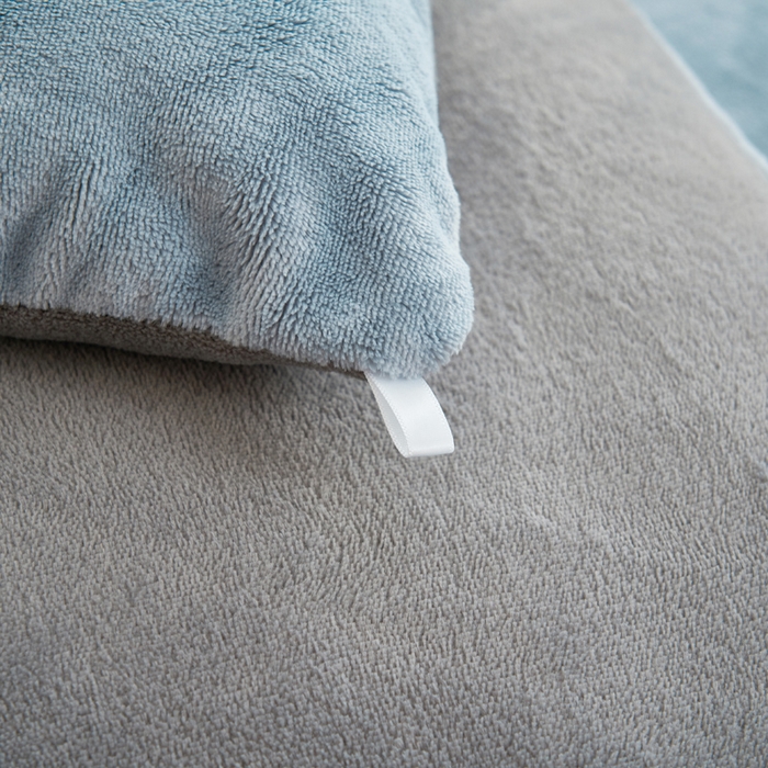 91家纺网 家纺一手货源 找家纺 2024新款双面牛奶绒德绒拼色冬被四件套 德绒拼色-浅蓝